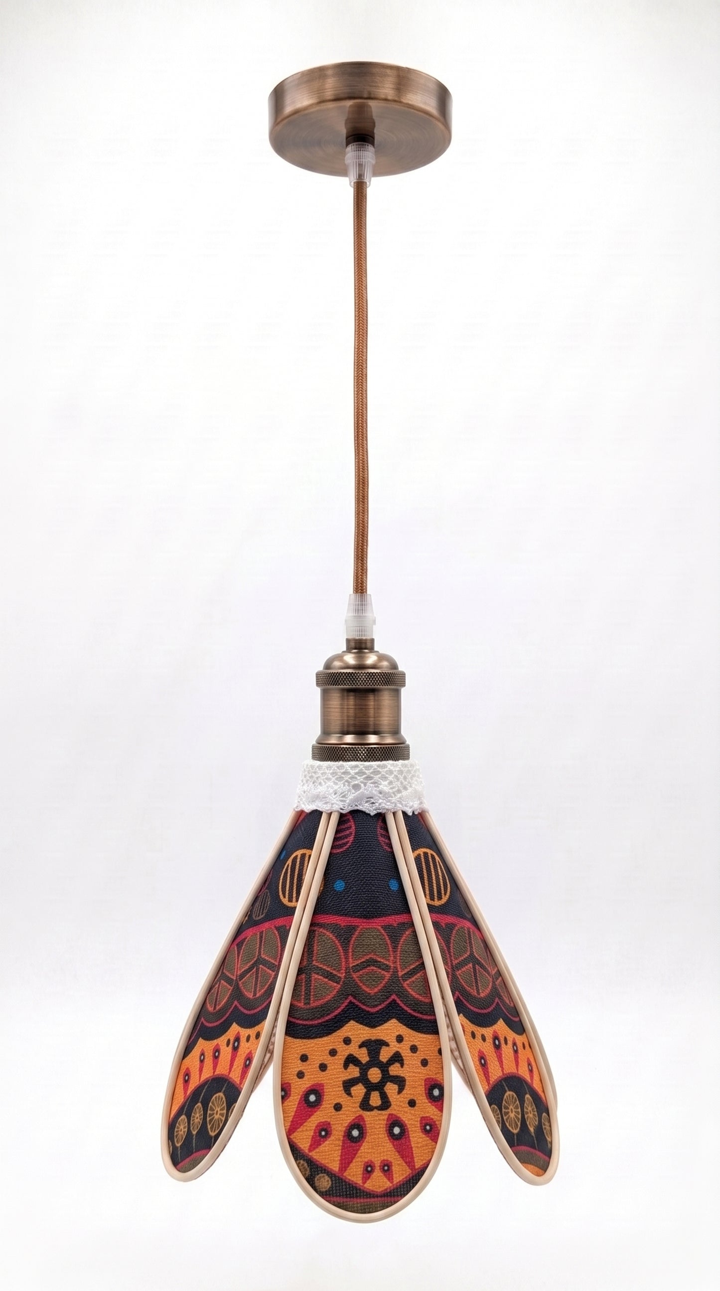 Lampe Tulipe Terre Rouge – Abat-jour Motif Wax Africain Fait Main