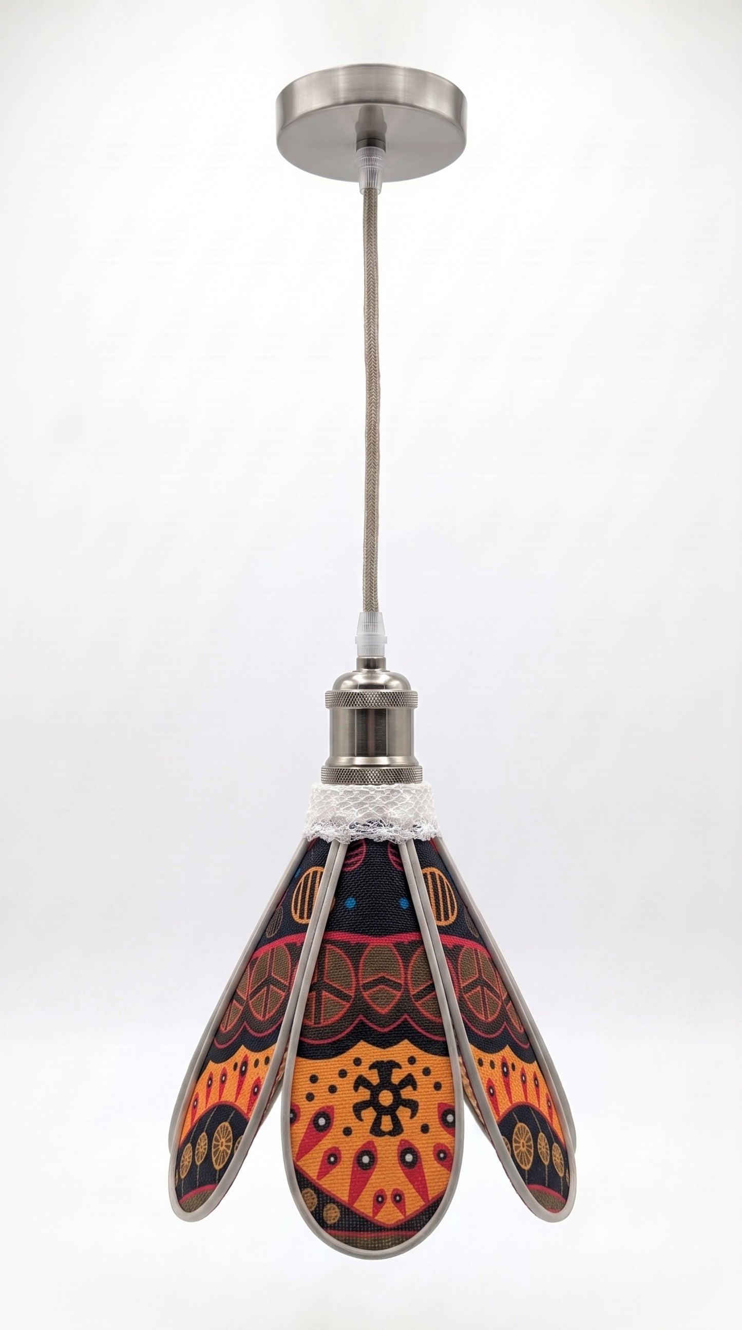 Lampe Tulipe Terre Rouge – Abat-jour Motif Wax Africain Fait Main