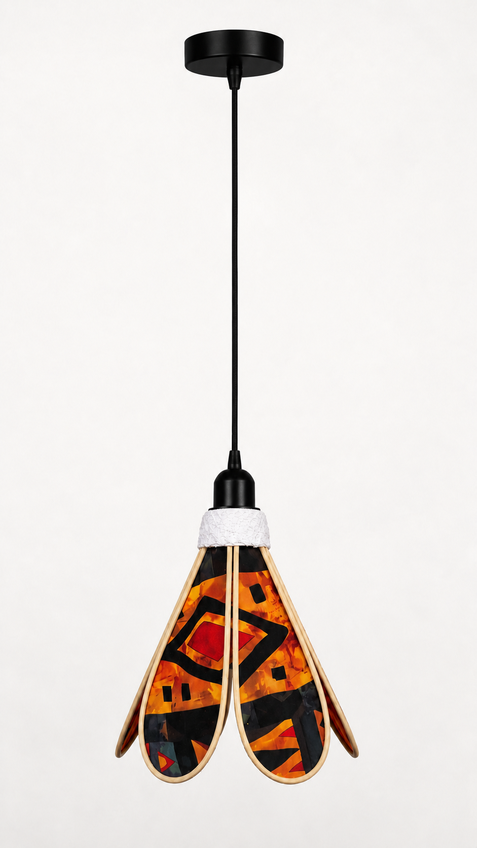 Lampe Tulipe Braise d'Afrique – Abat-jour Motif Géométrique Ambré Fait Main
