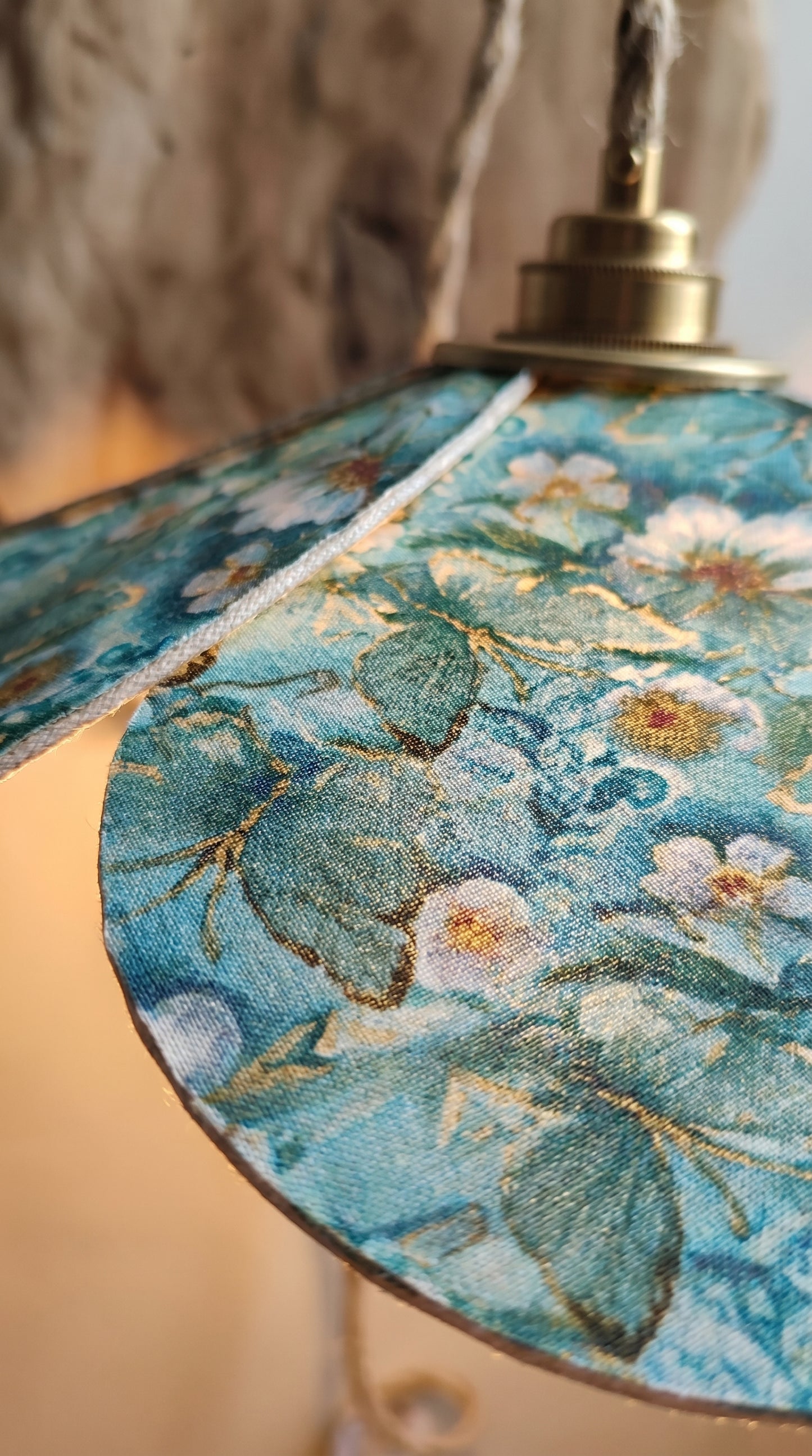Lampe Magnolia Papillons Bleus - Lampe Artisanale Bohème Florale