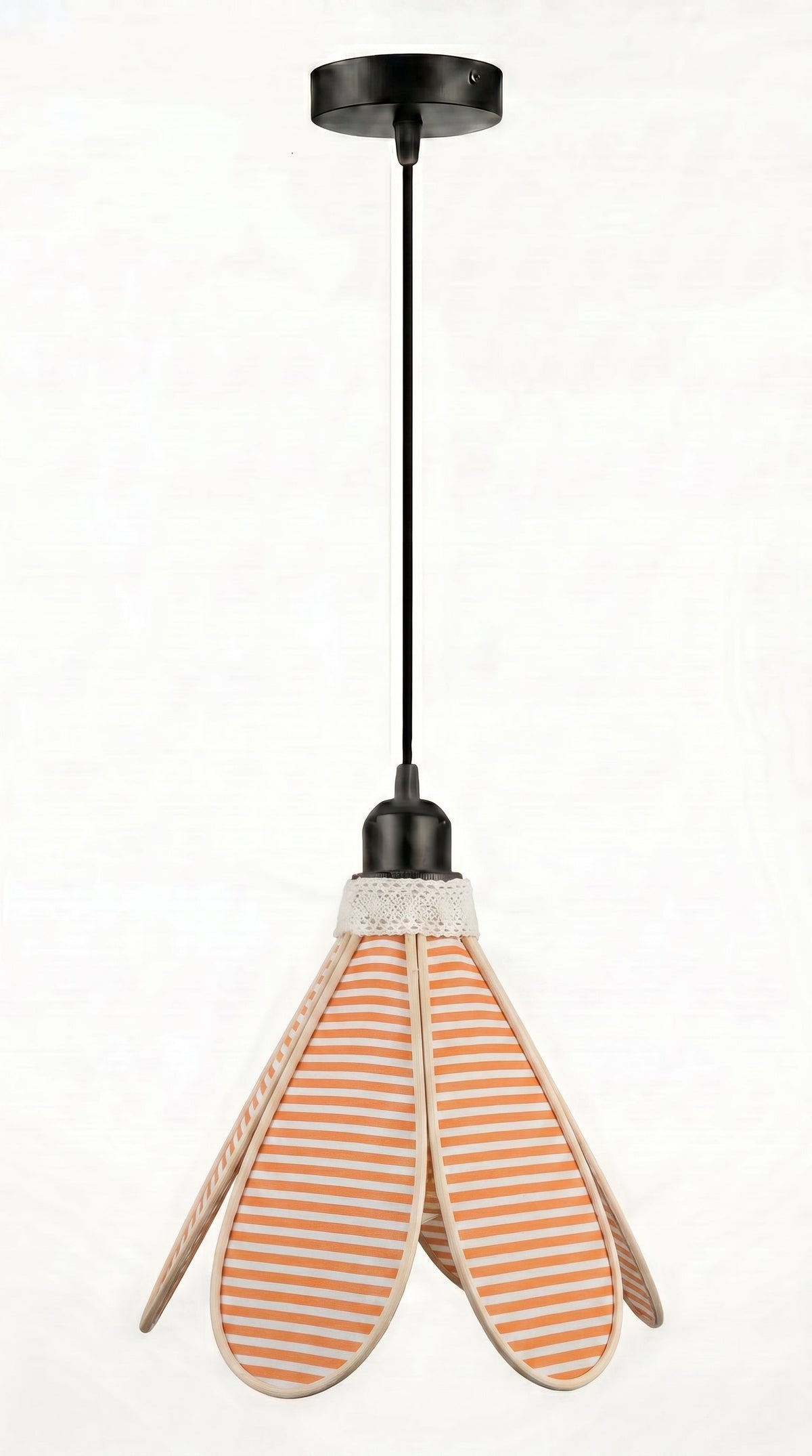 Suspension tulipe rayures oranges et blanches, vue rapprochée du tissu