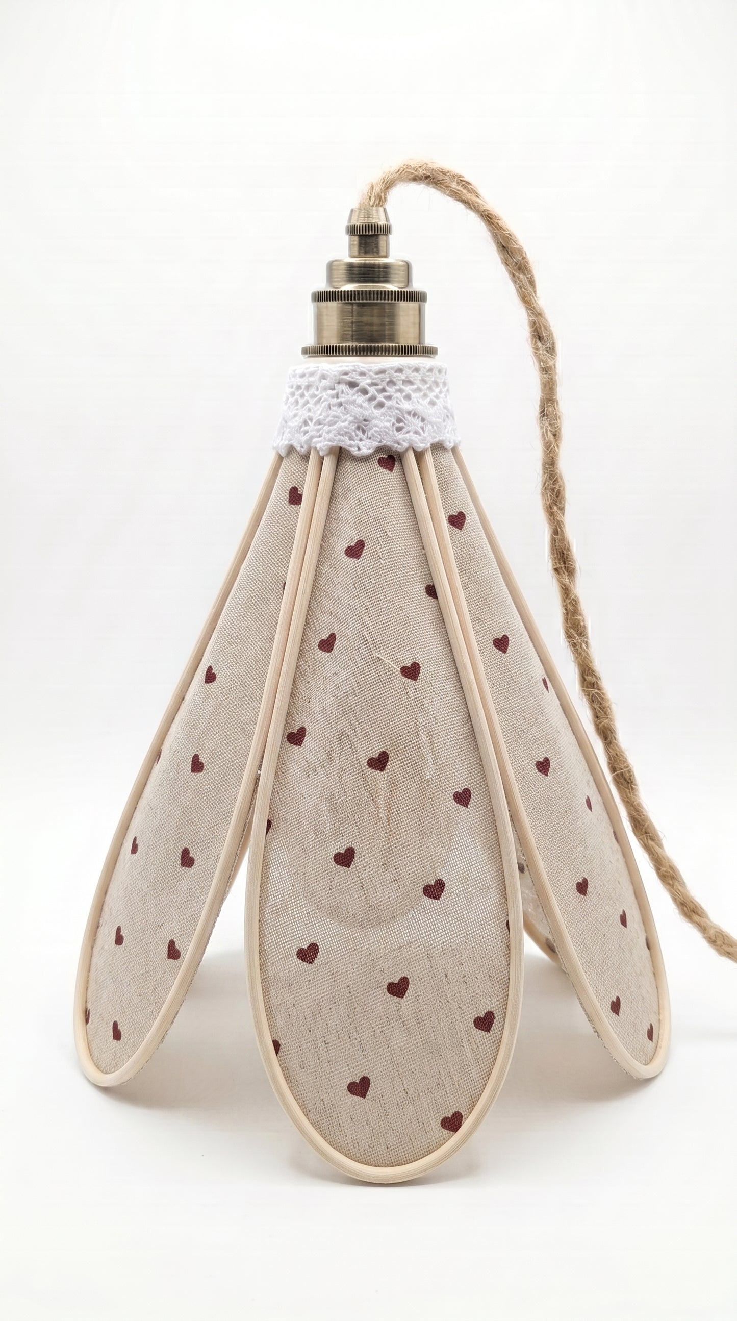 Lampe Tulipe Cœur de Lin – Abat-jour Motif Cœurs Bordeaux Fait Main