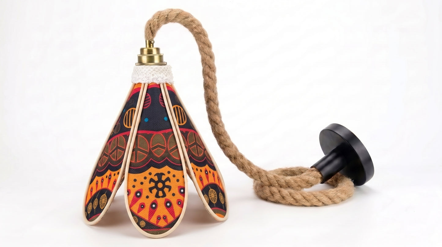 Lampe Tulipe Terre Rouge – Abat-jour Motif Wax Africain Fait Main