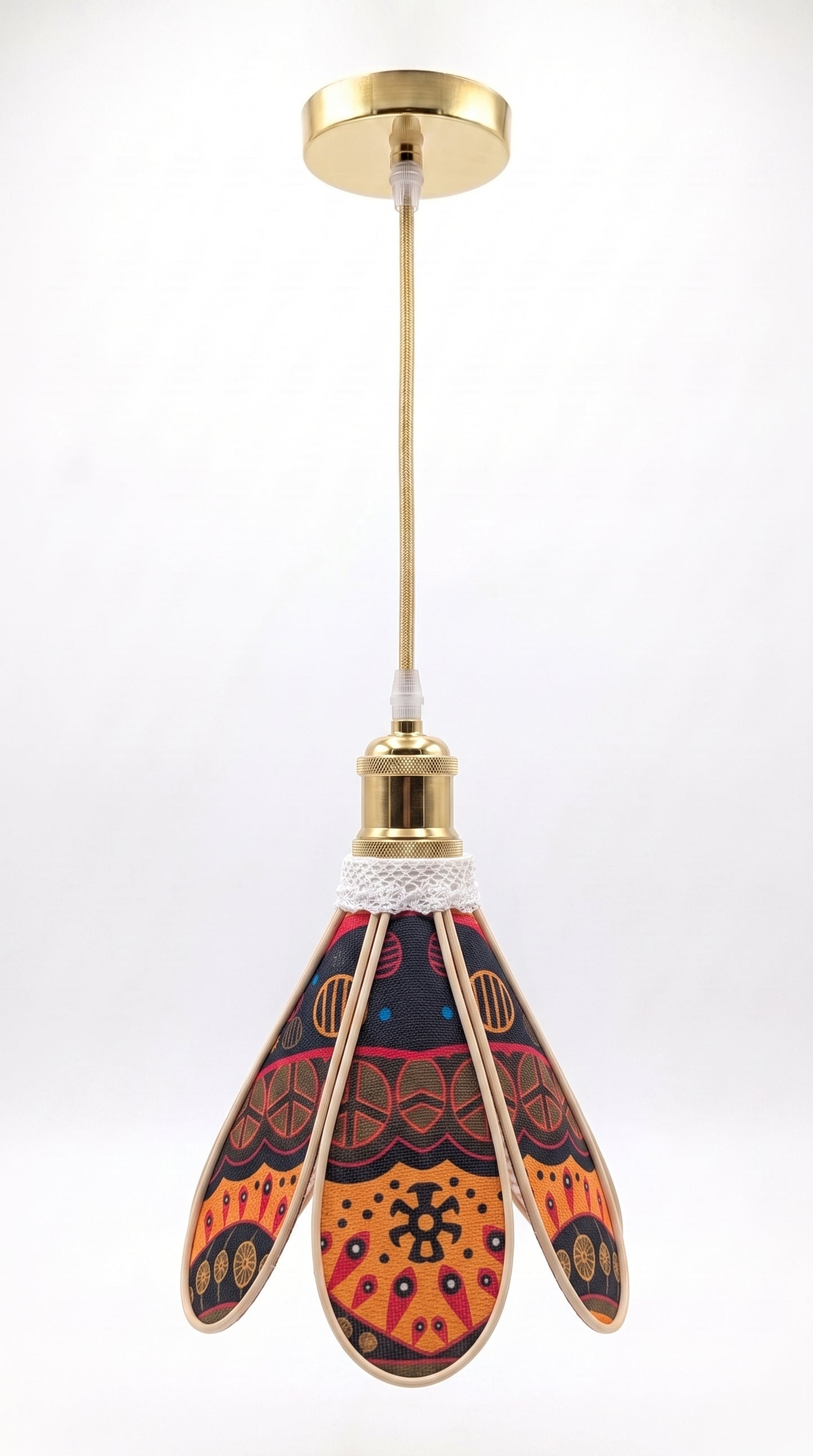 Lampe Tulipe Terre Rouge – Abat-jour Motif Wax Africain Fait Main