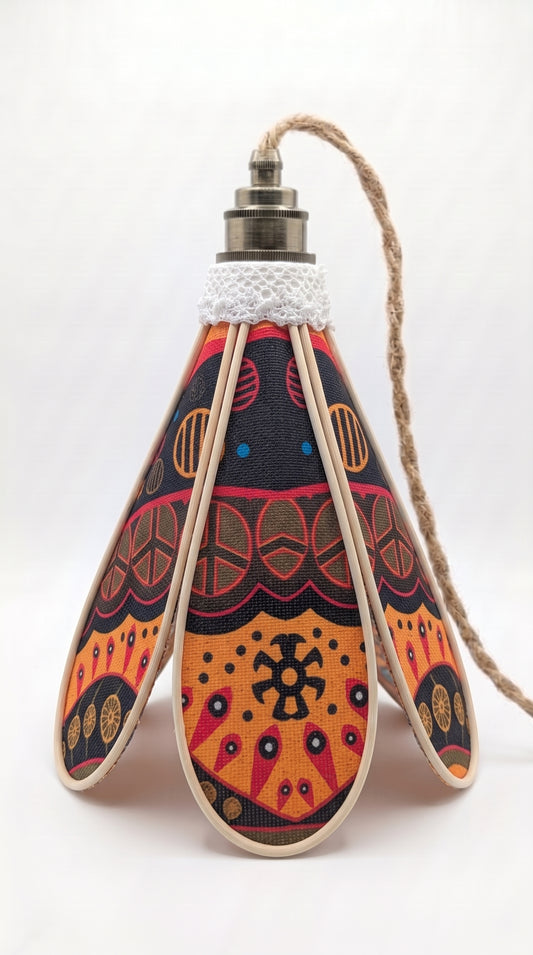 Lampe Tulipe Terre Rouge – Abat-jour Motif Wax Africain Fait Main