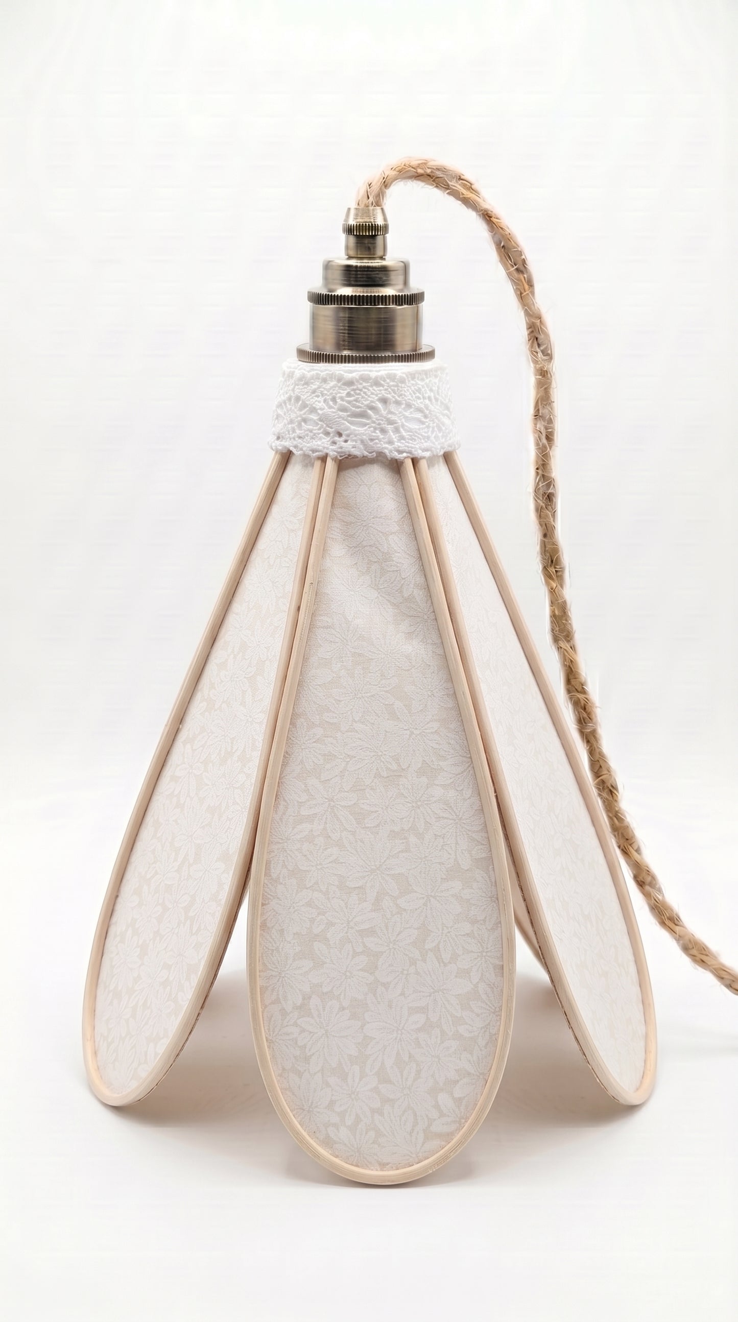 Lampe Tulipe Nacre en Fleurs – Abat-jour Motif Floral Nacré Fait Main