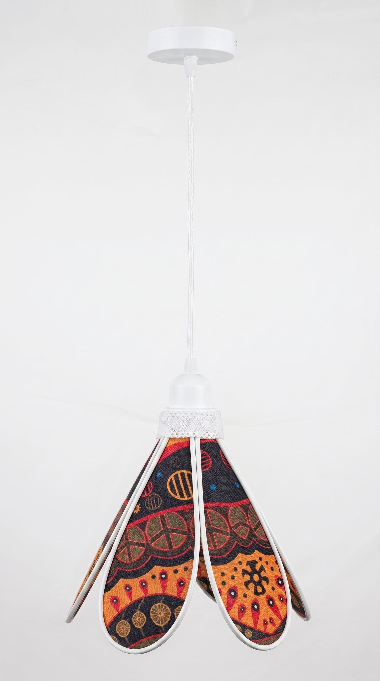 Lampe Tulipe Terre Rouge – Abat-jour Motif Wax Africain Fait Main