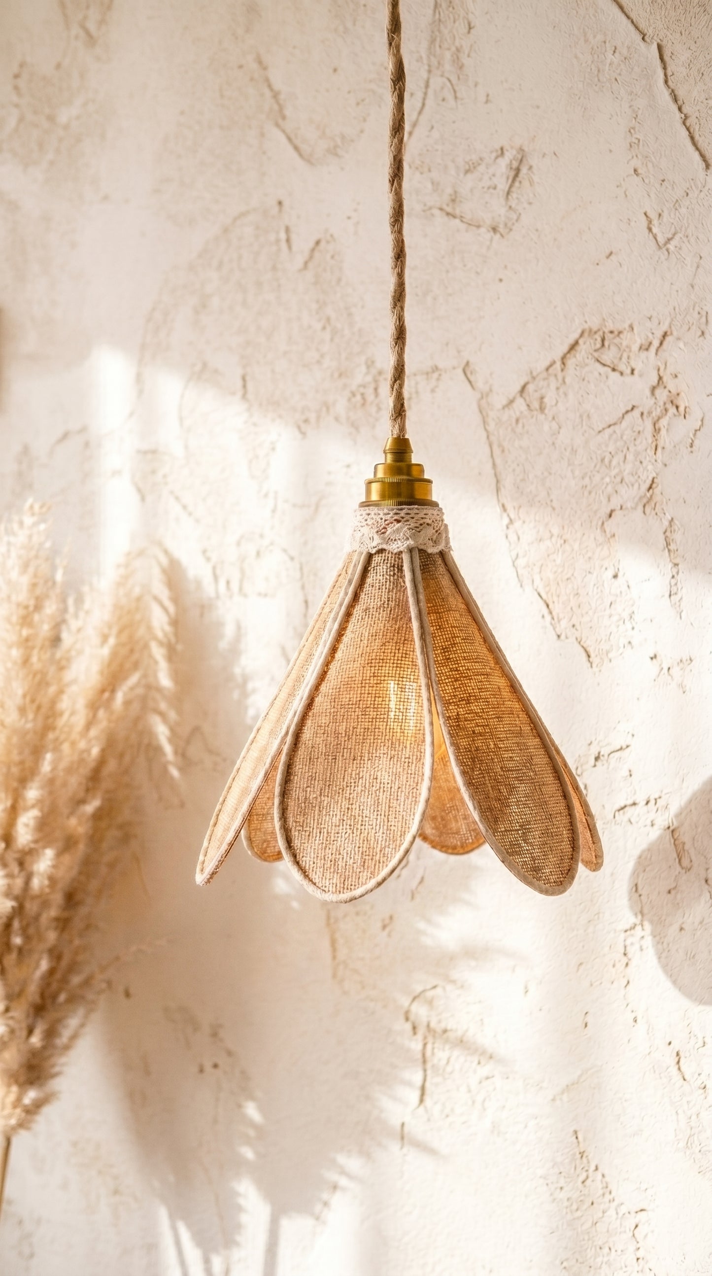 Lampe Tulipe en Toile de Jute – Lampe Artisanale Bohème Naturelle