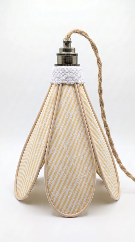 Lampe Tulipe Bergamote des Champs – Abat-jour Motif Marguerites Fait Main