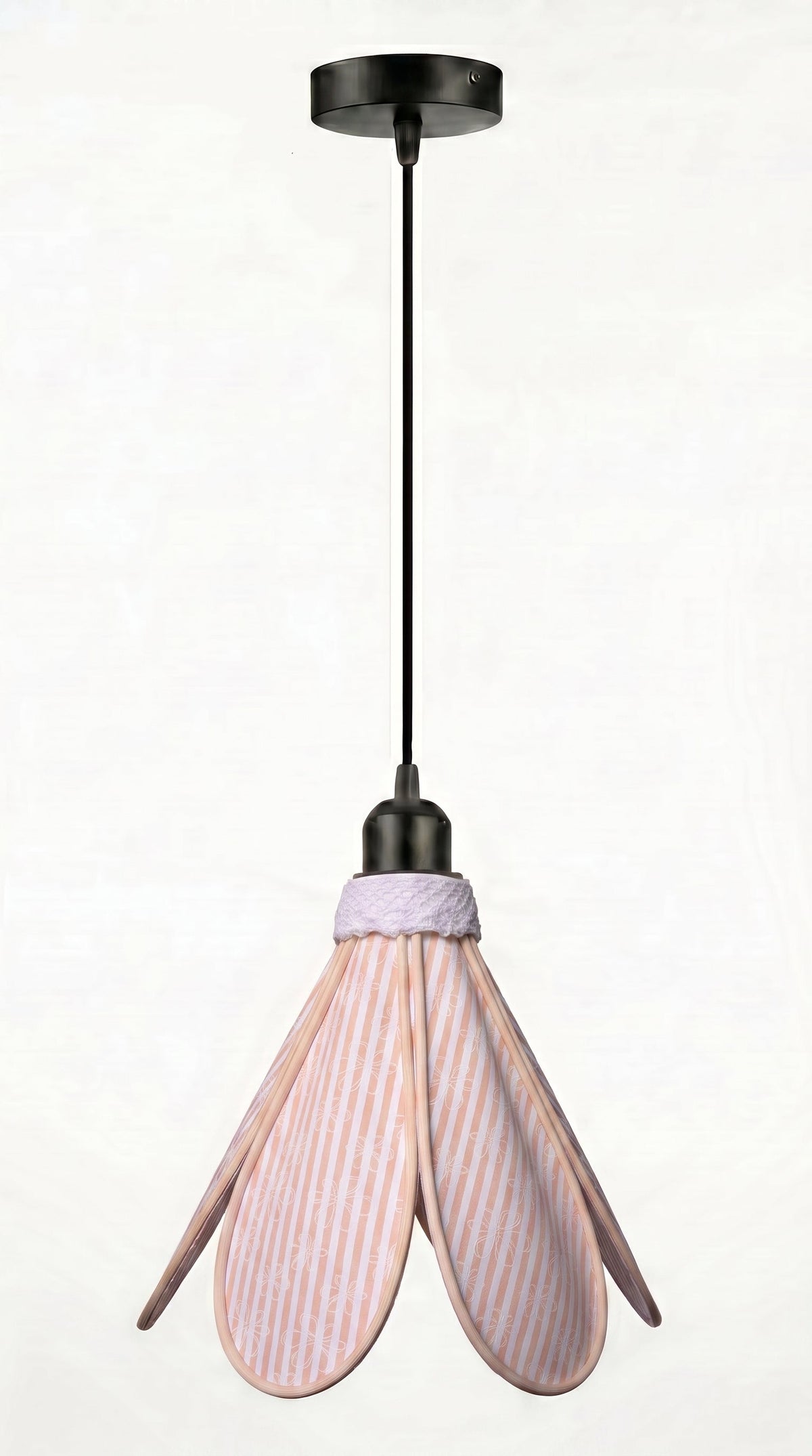 Suspension tulipe marguerites, autre variante de finition présentée