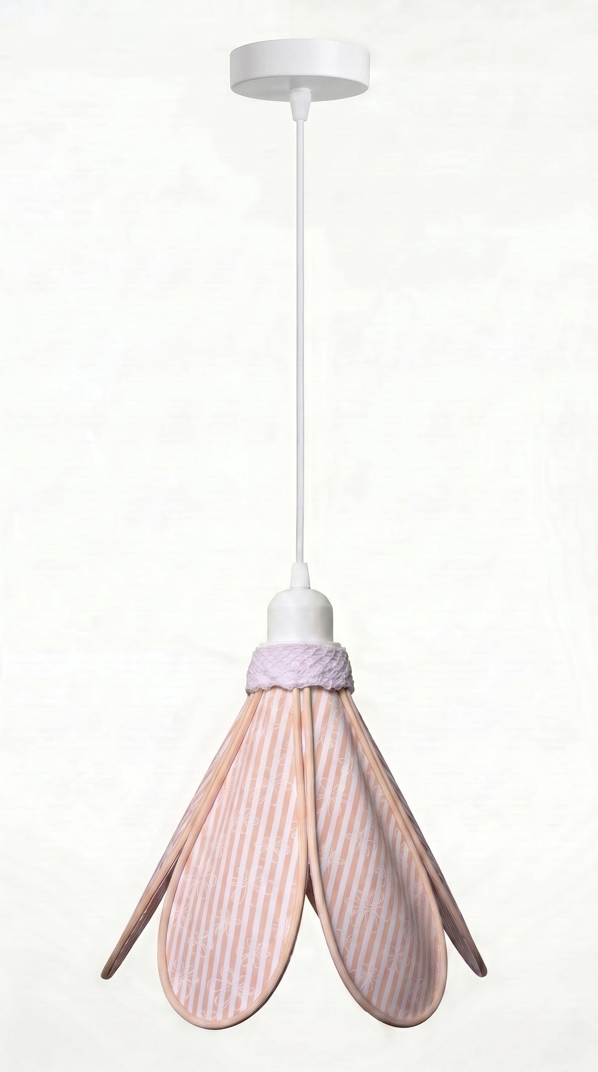 Suspension tulipe marguerites, variante câble plafond noir vue rapprochée