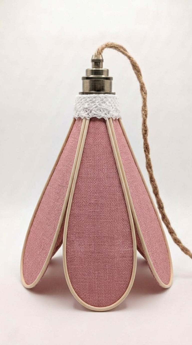 Suspension Tulipe Pétale Poudré, abat-jour lin et coton rose pâle fait main