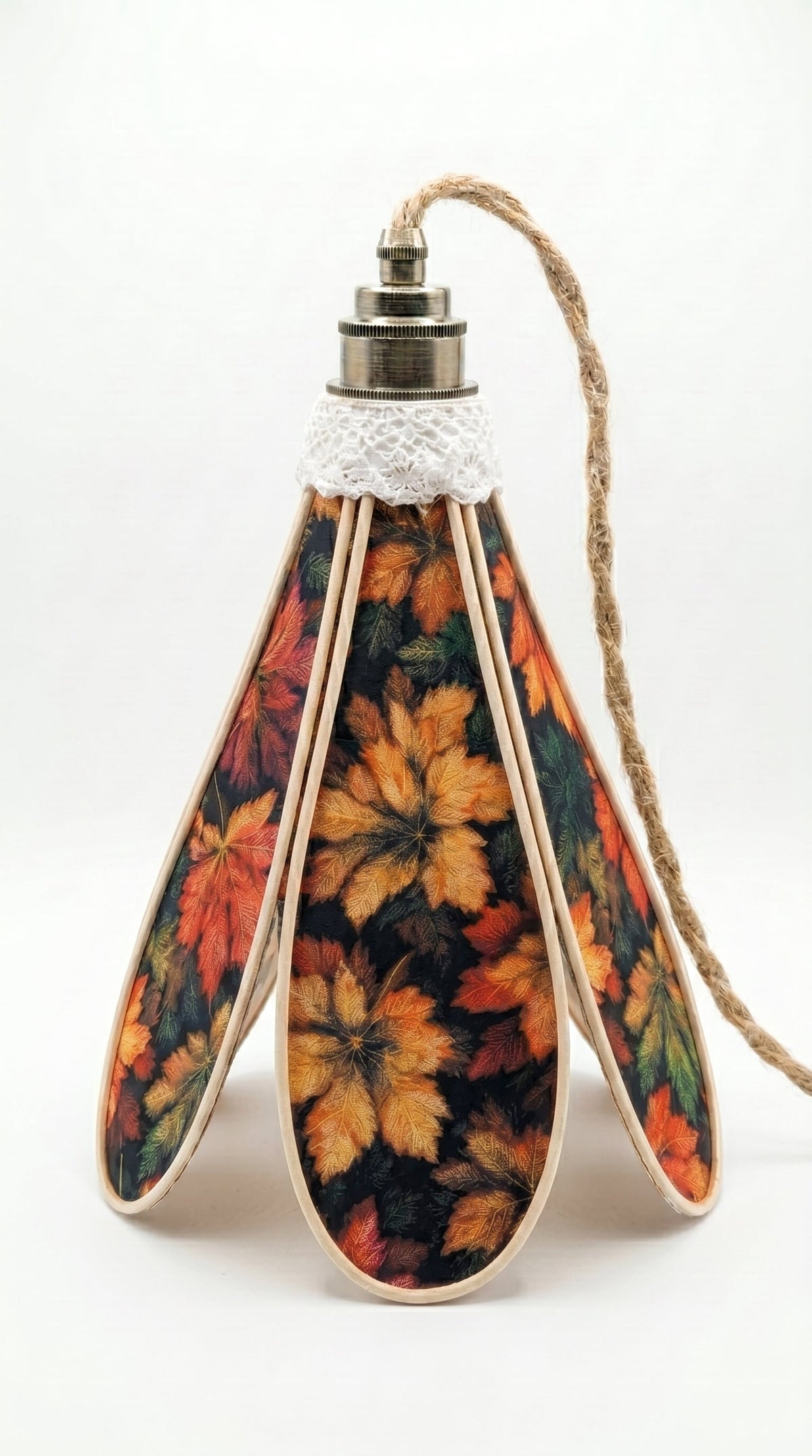 Suspension tulipe Éclat d'Automne, motif feuilles d'érable ambrées, vue de face